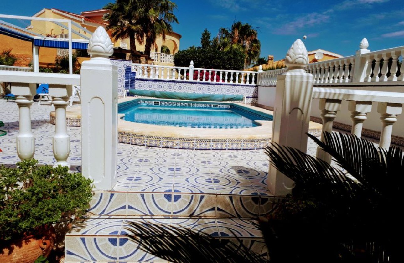 Resale - Villa -
Ciudad Quesada - Costa Blanca