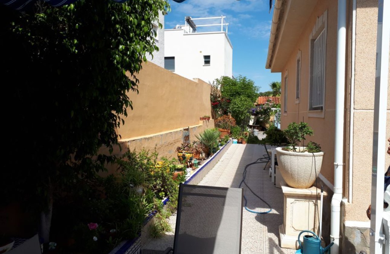 Resale - Villa -
Ciudad Quesada - Costa Blanca