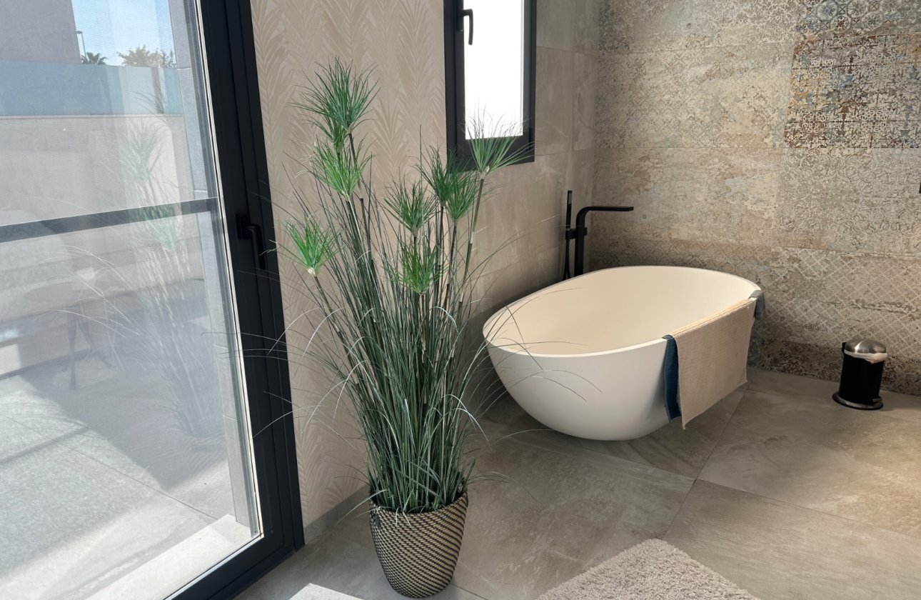 Resale - Villa -
Ciudad Quesada - Costa Blanca