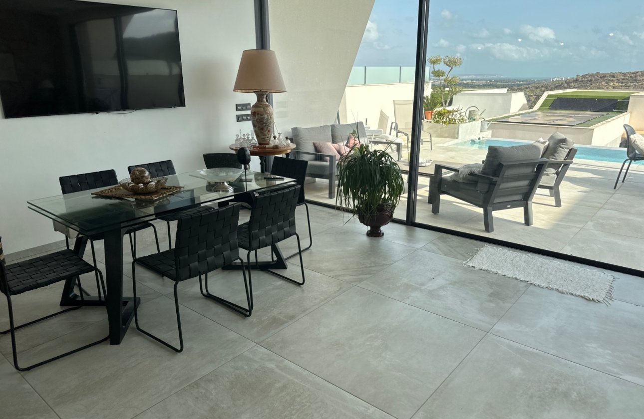 Resale - Villa -
Ciudad Quesada - Costa Blanca