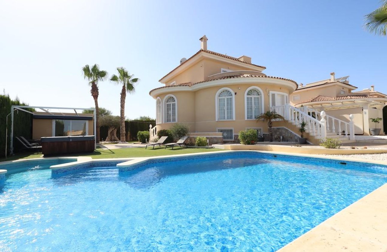 Resale - Villa -
Ciudad Quesada - Costa Blanca