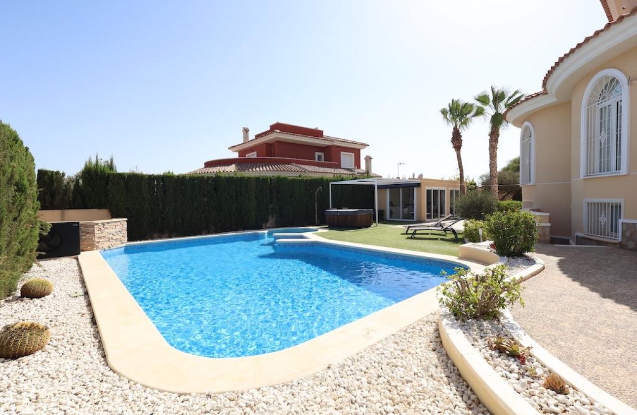 Resale - Villa -
Ciudad Quesada - Costa Blanca
