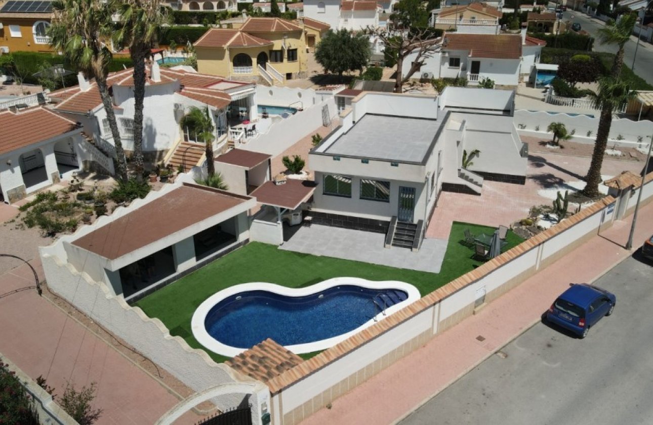 Resale - Villa -
Ciudad Quesada - Costa Blanca