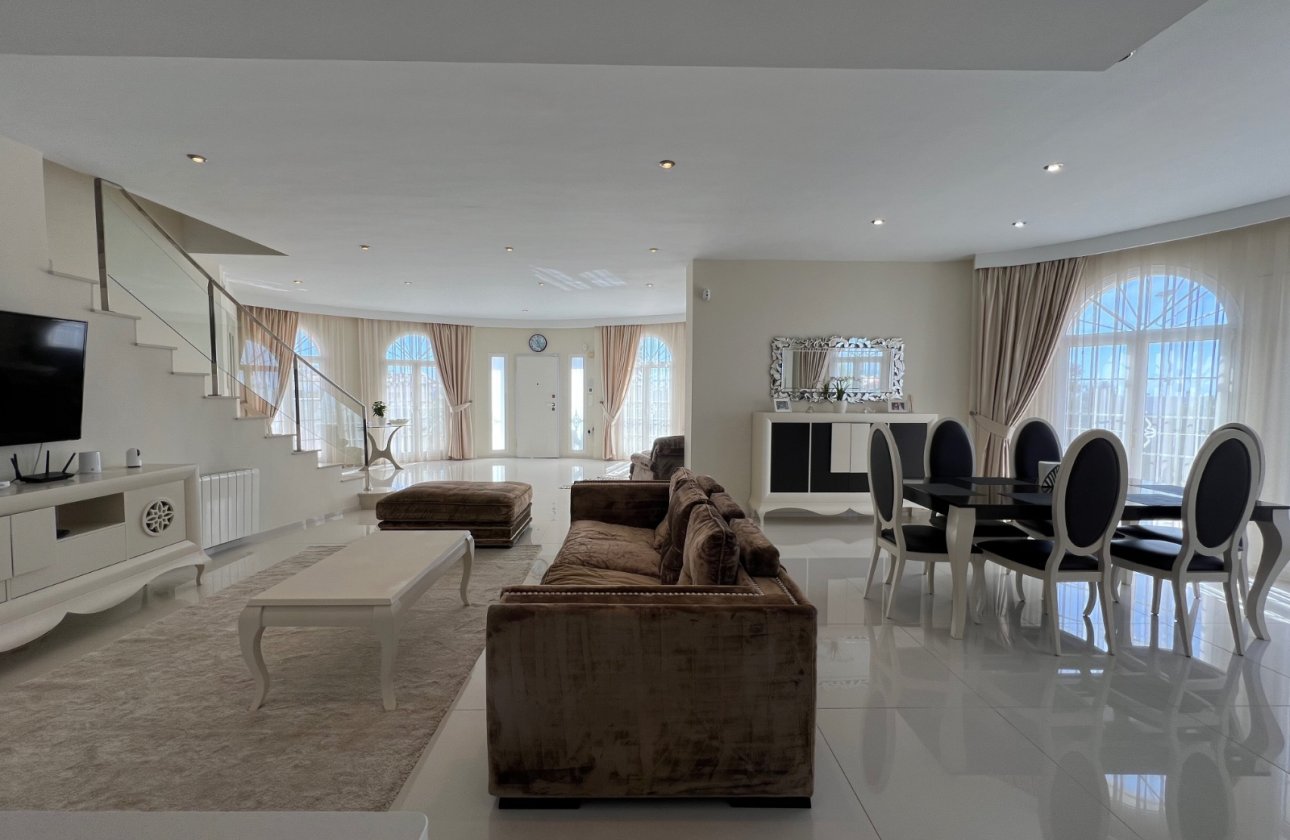 Resale - Villa -
Ciudad Quesada - Costa Blanca