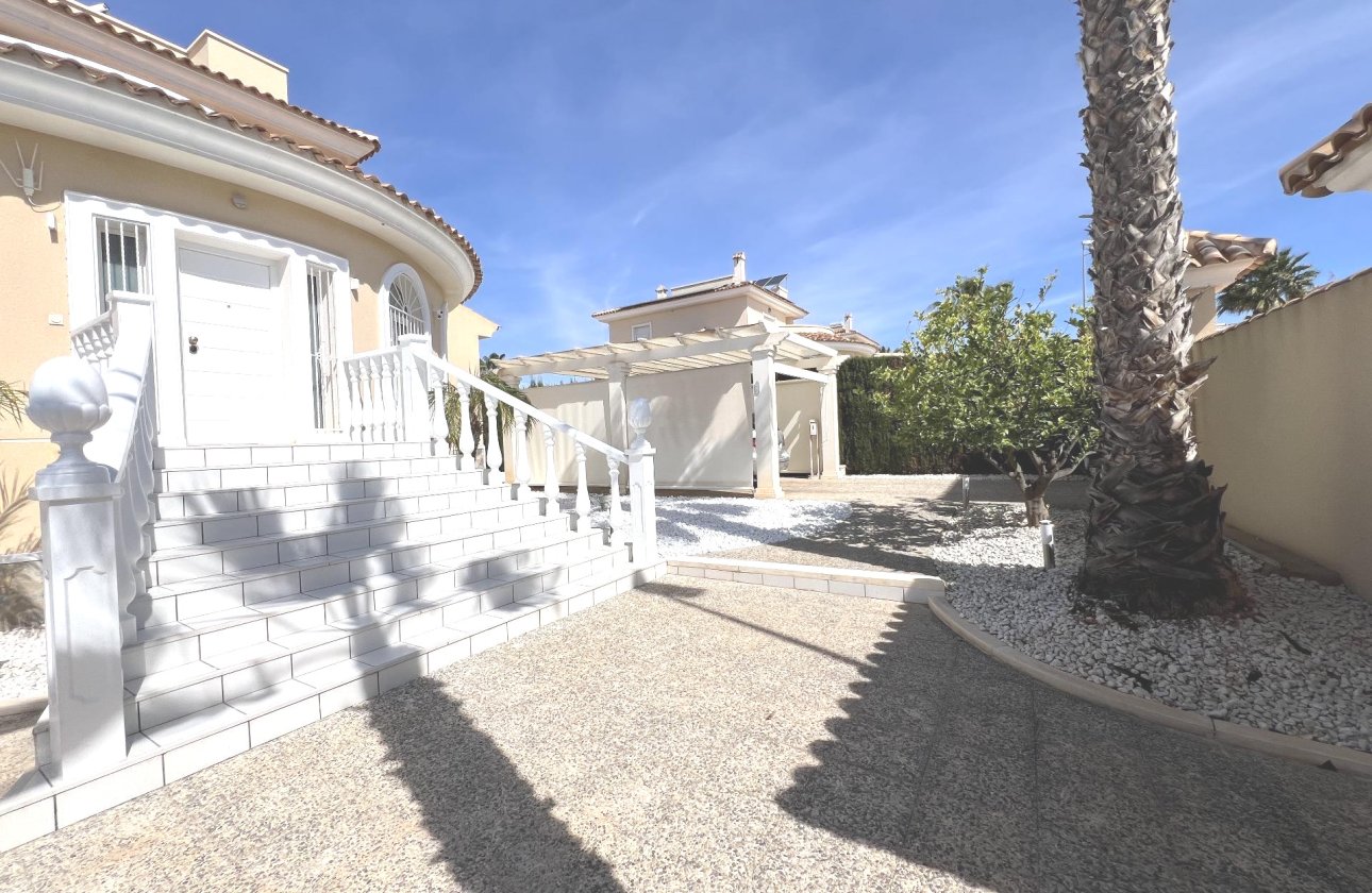 Resale - Villa -
Ciudad Quesada - Costa Blanca
