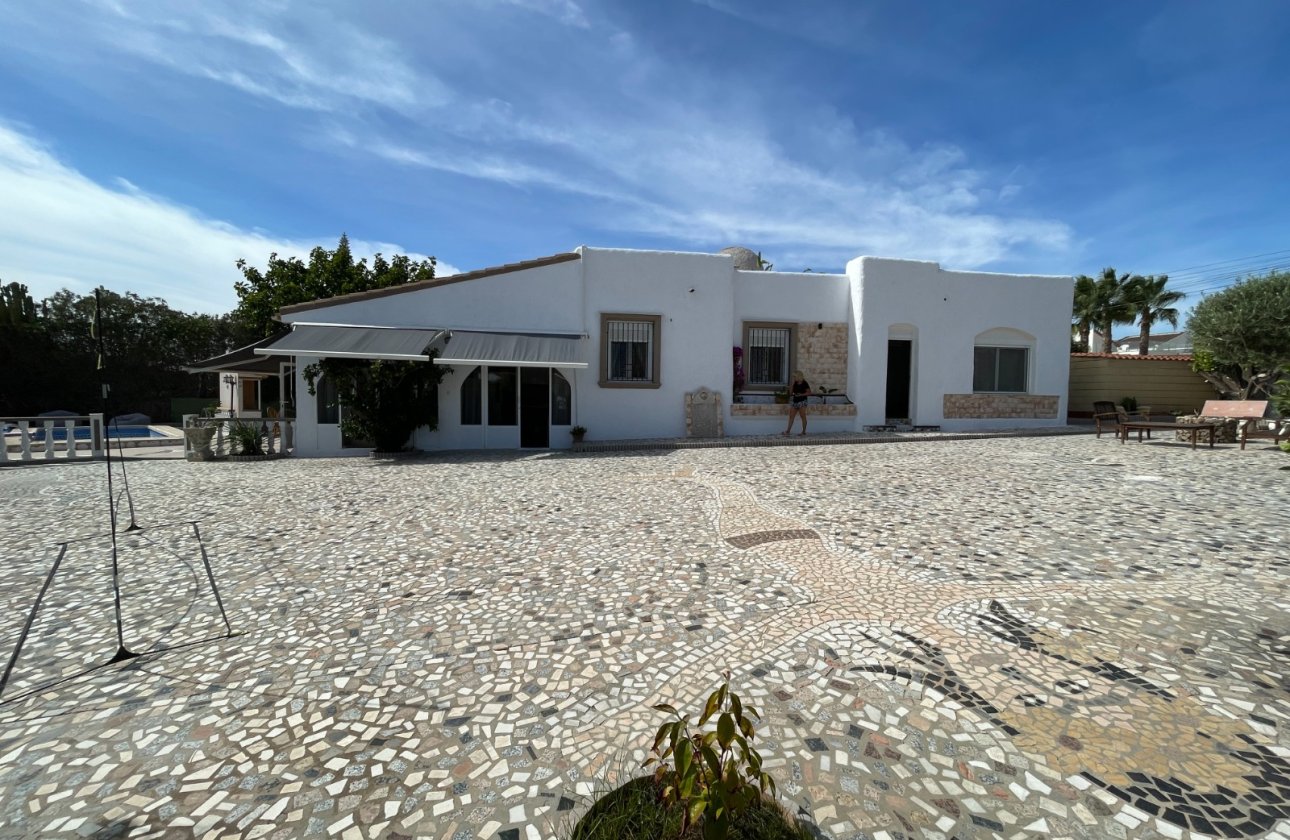Resale - Villa -
Ciudad Quesada - Costa Blanca