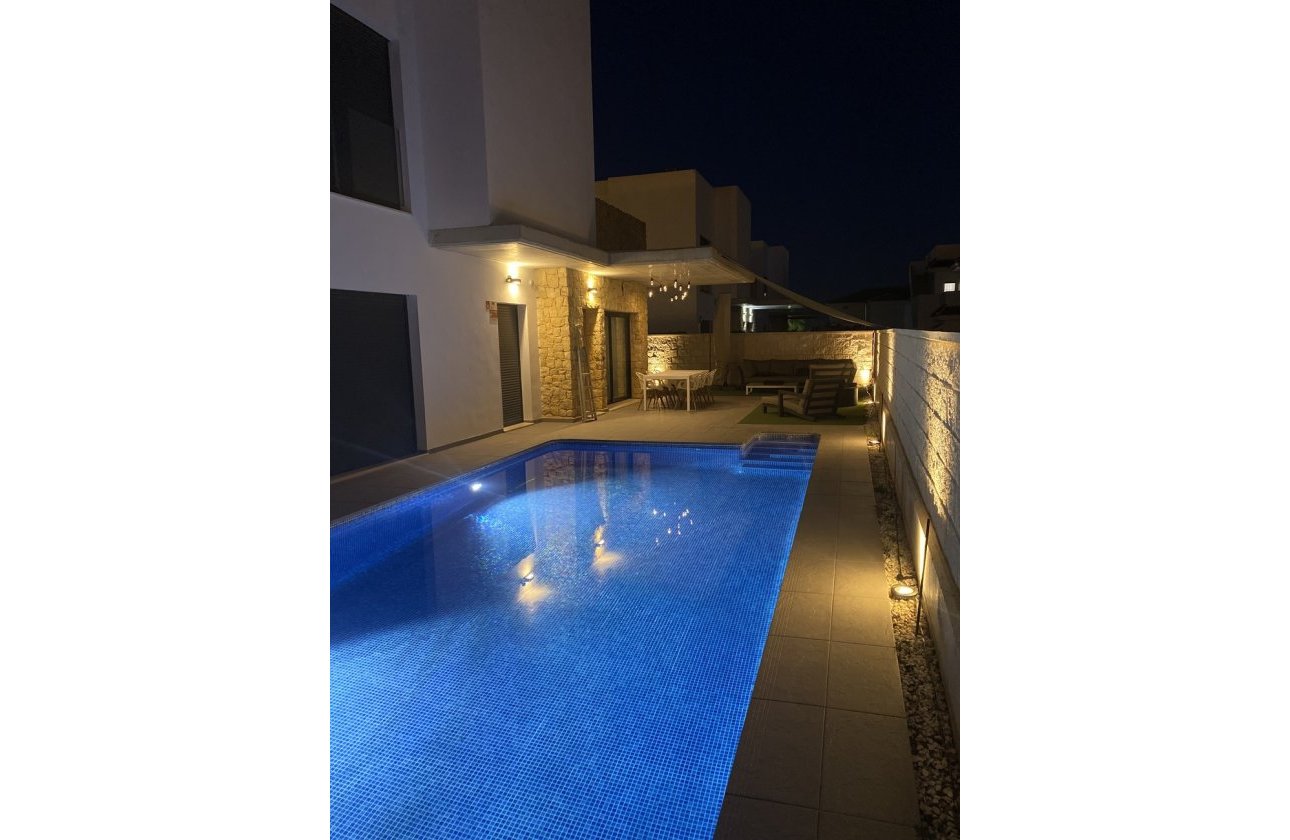 Resale - Villa -
Ciudad Quesada - Costa Blanca