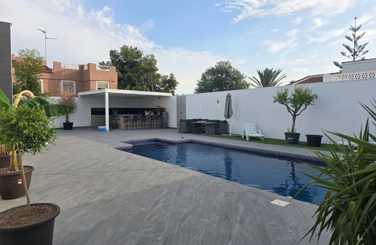 Resale - Villa -
Ciudad Quesada - Costa Blanca