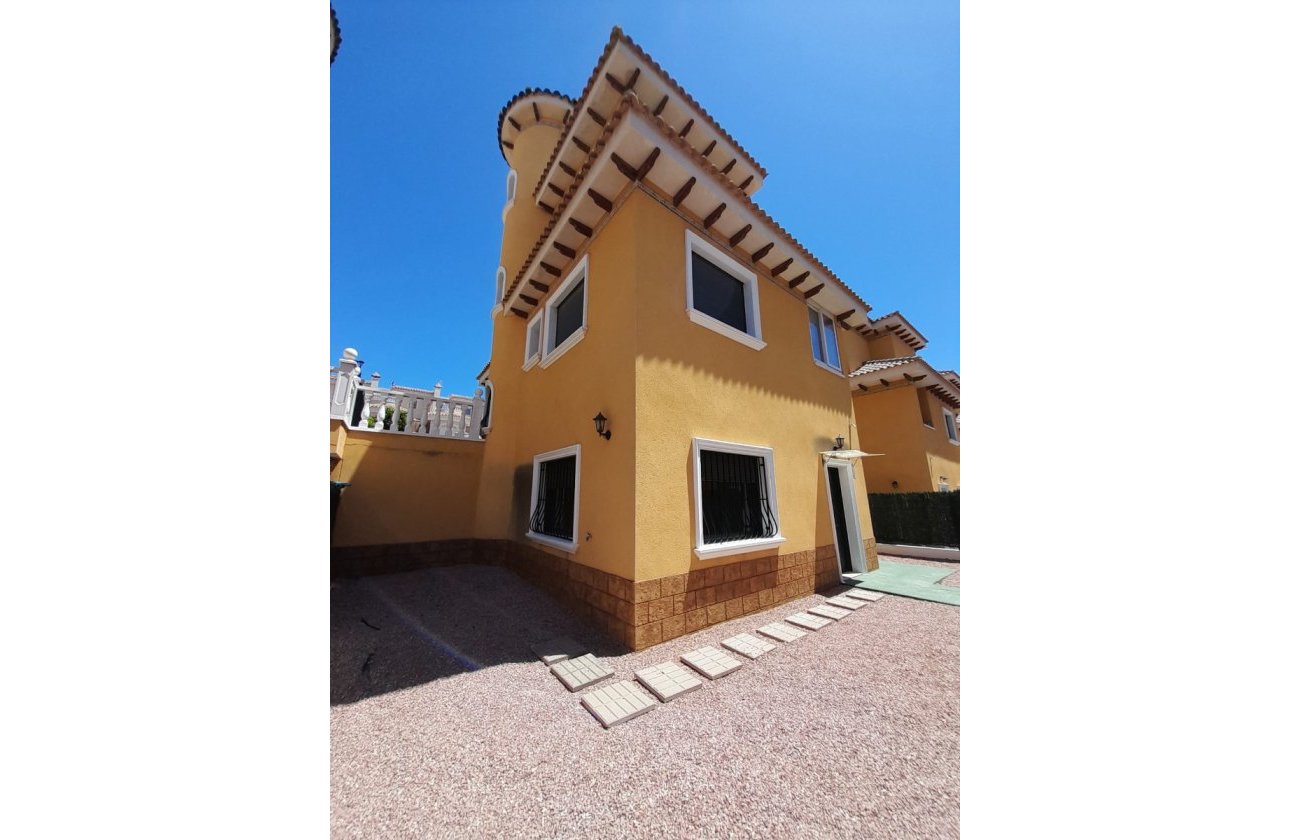 Resale - Villa -
Ciudad Quesada - Costa Blanca