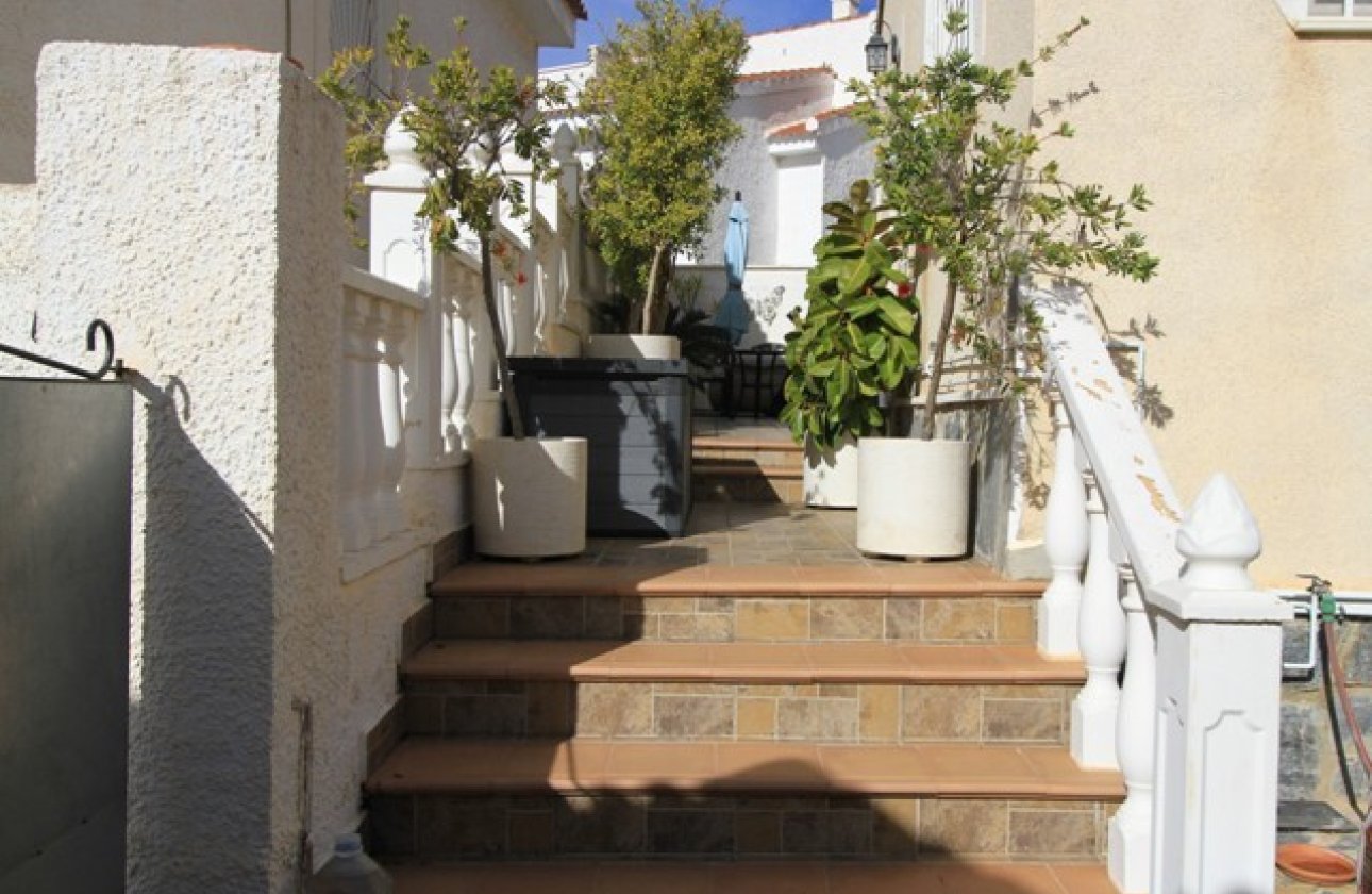 Resale - Villa -
Ciudad Quesada - Costa Blanca