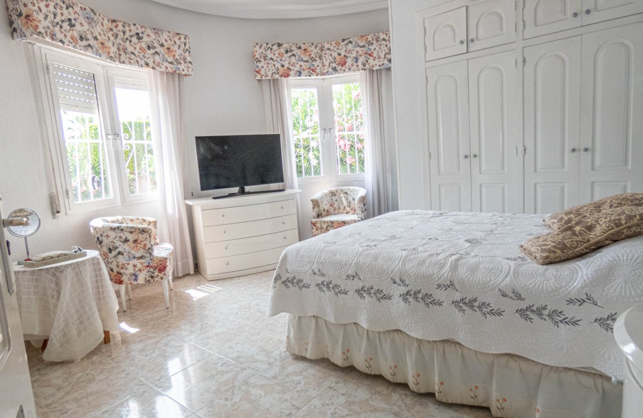 Resale - Villa -
Ciudad Quesada - Costa Blanca