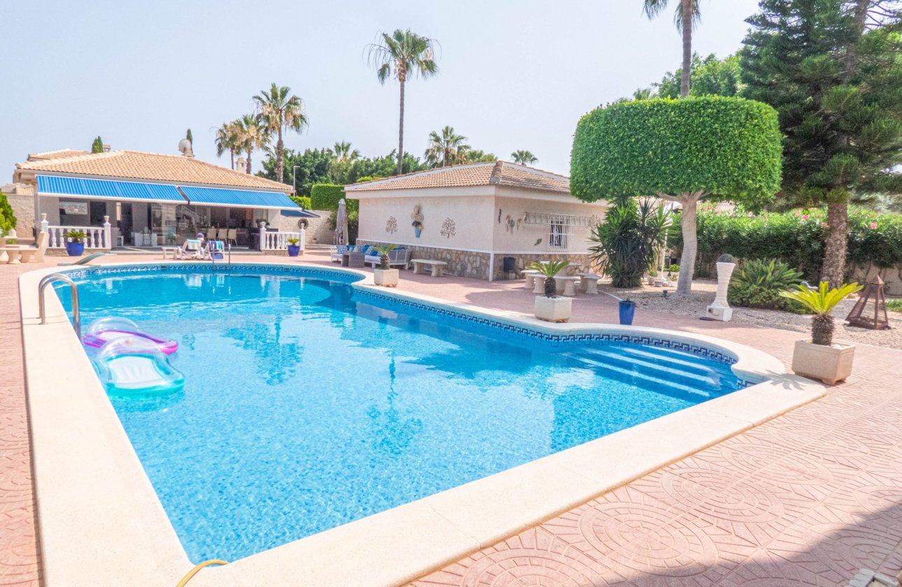Resale - Villa -
Ciudad Quesada - Costa Blanca