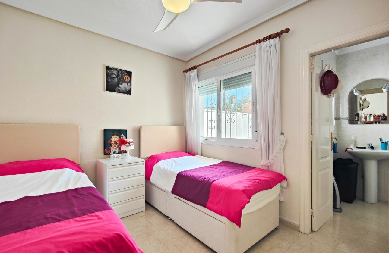 Resale - Villa -
Ciudad Quesada - Costa Blanca