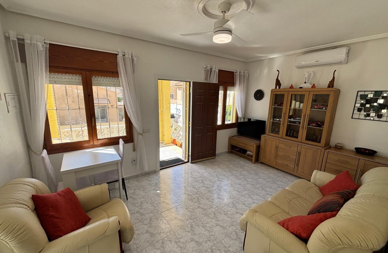 Resale - Villa -
Ciudad Quesada - Costa Blanca