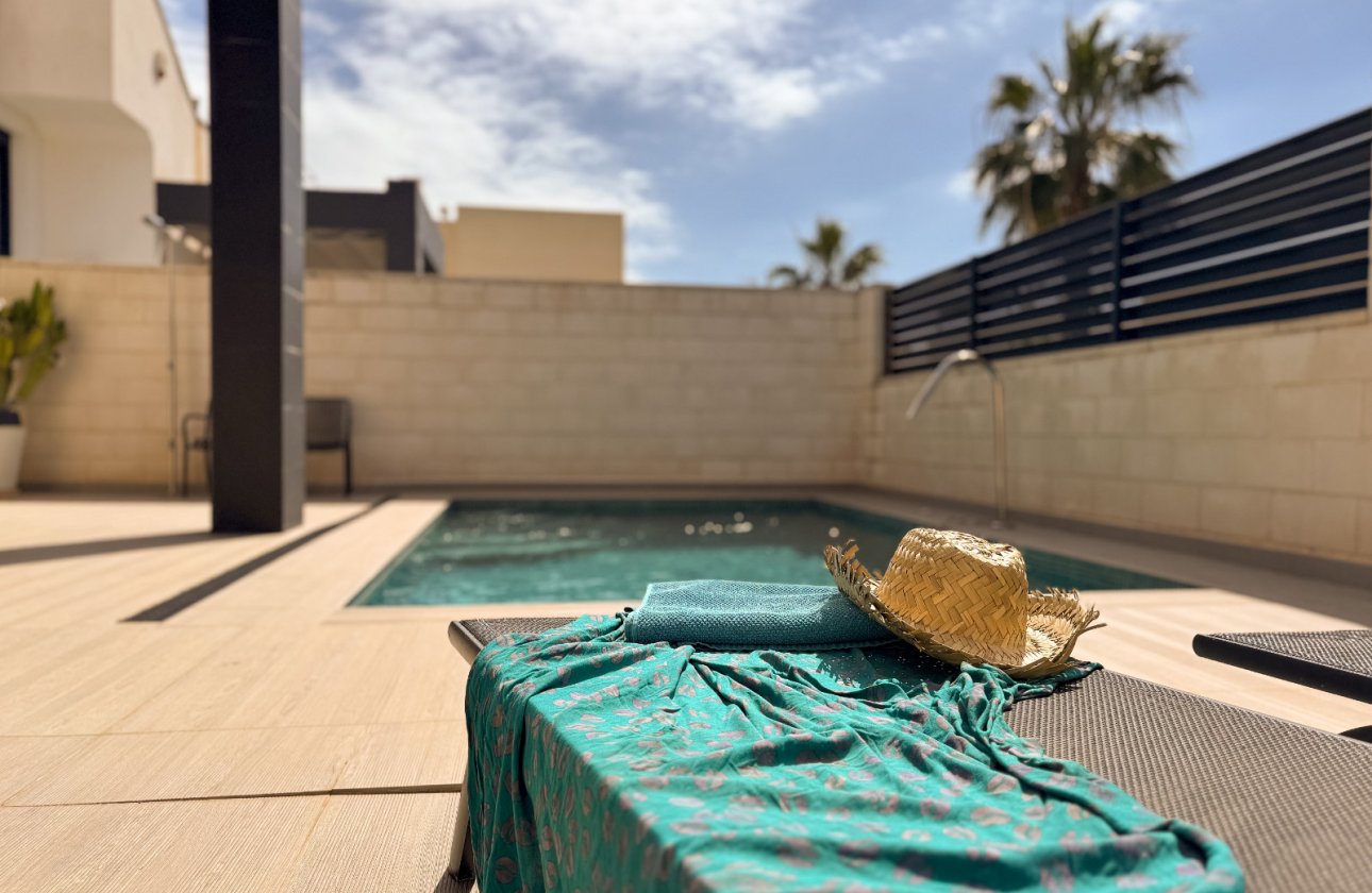 Resale - Villa -
Ciudad Quesada - Costa Blanca