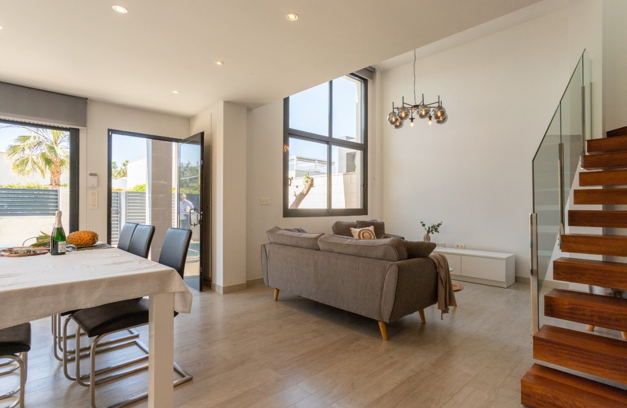 Resale - Villa -
Ciudad Quesada - Costa Blanca