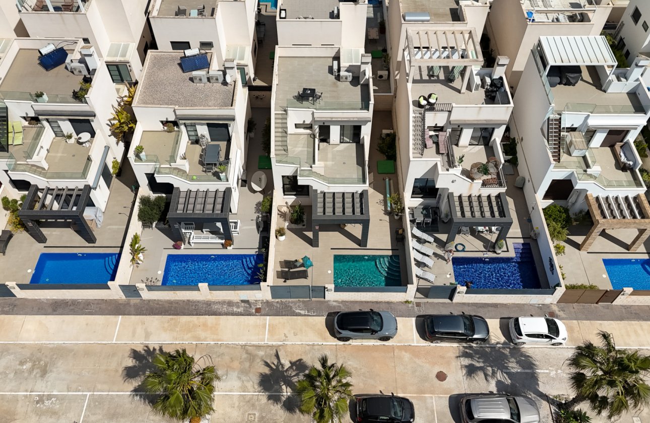 Resale - Villa -
Ciudad Quesada - Costa Blanca