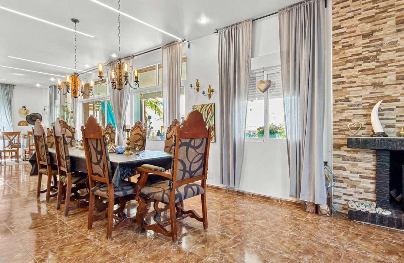 Resale - Villa -
Ciudad Quesada - Costa Blanca