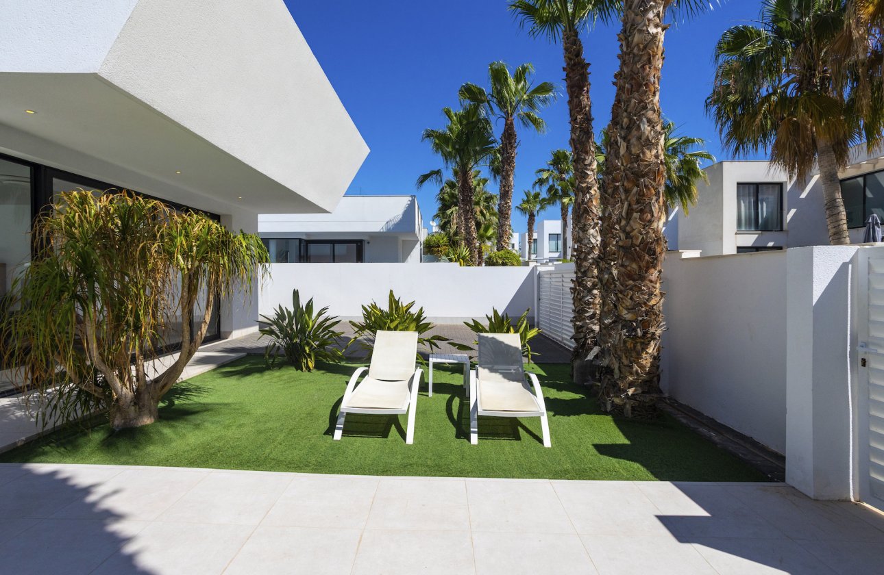 Resale - Villa -
Ciudad Quesada - Costa Blanca