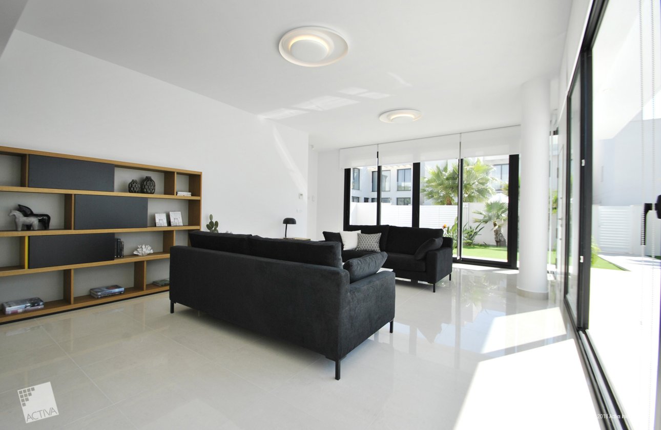 Resale - Villa -
Ciudad Quesada - Costa Blanca