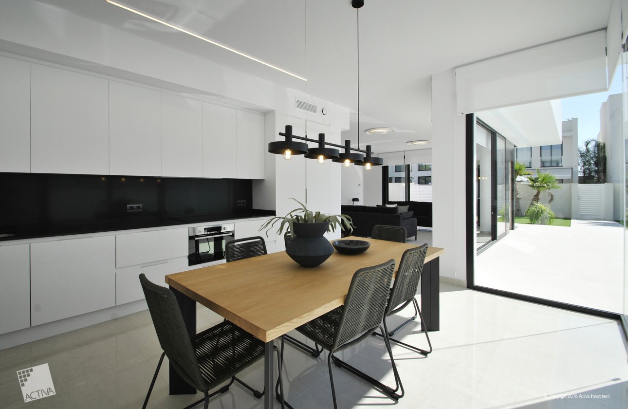 Resale - Villa -
Ciudad Quesada - Costa Blanca