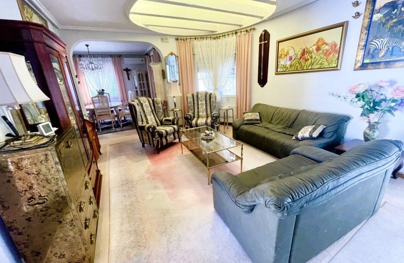 Resale - Villa -
Ciudad Quesada - Costa Blanca