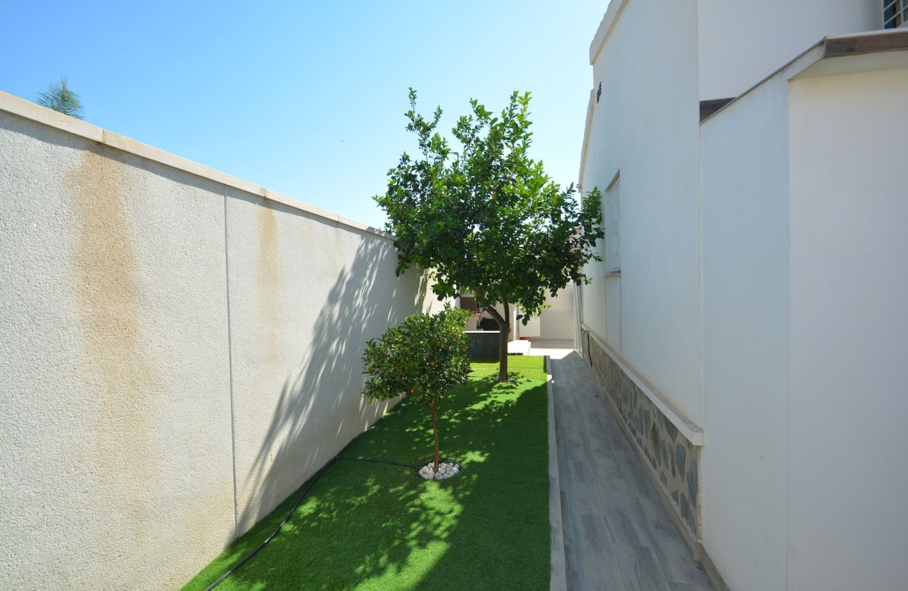Resale - Villa -
Ciudad Quesada - Costa Blanca