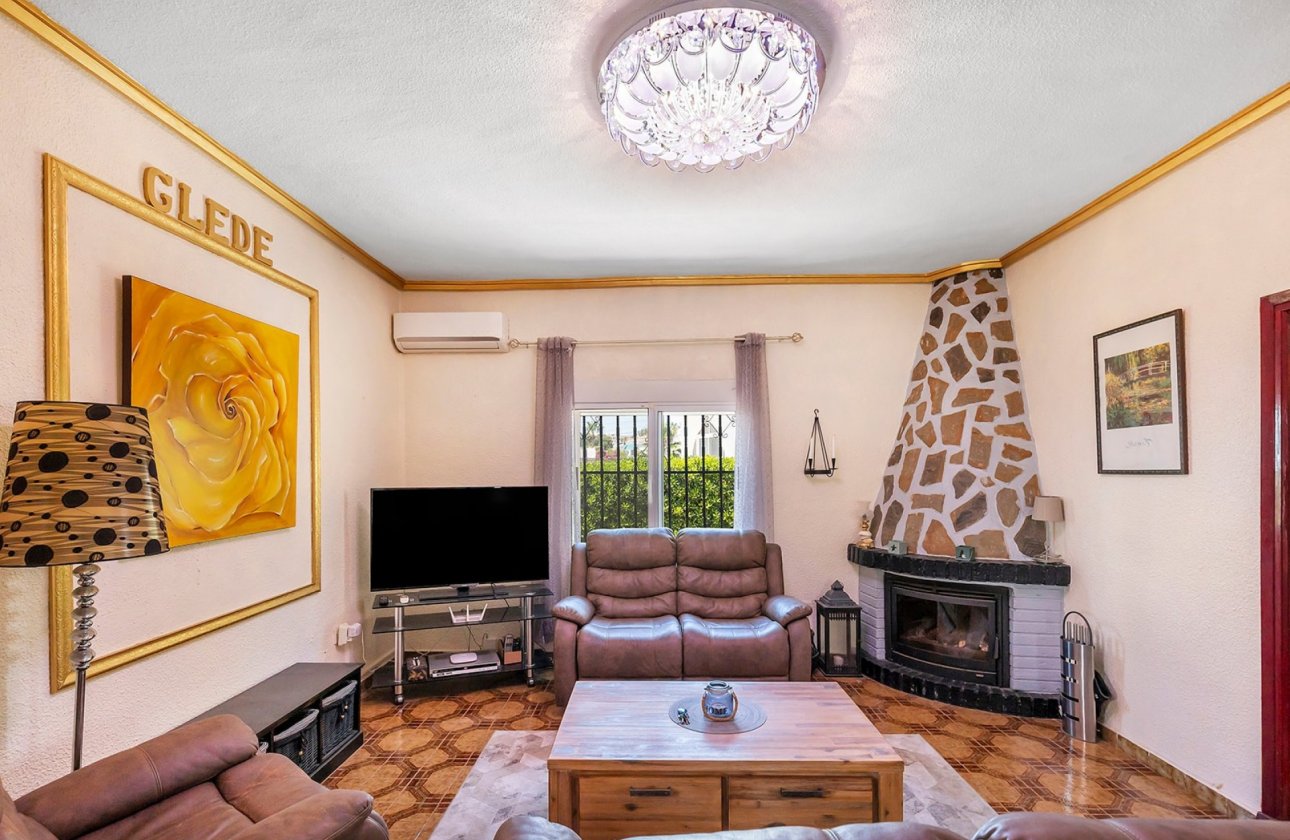Resale - Villa -
Ciudad Quesada - Costa Blanca