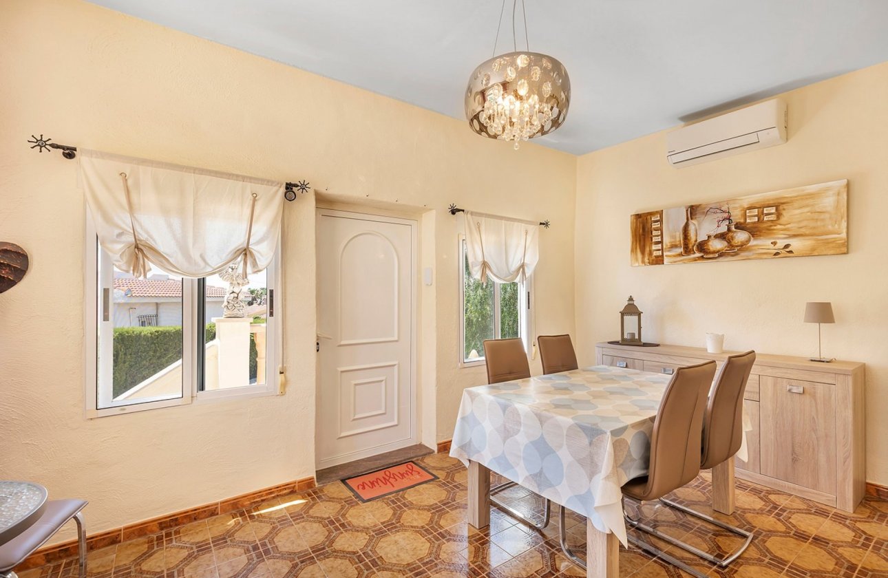 Resale - Villa -
Ciudad Quesada - Costa Blanca