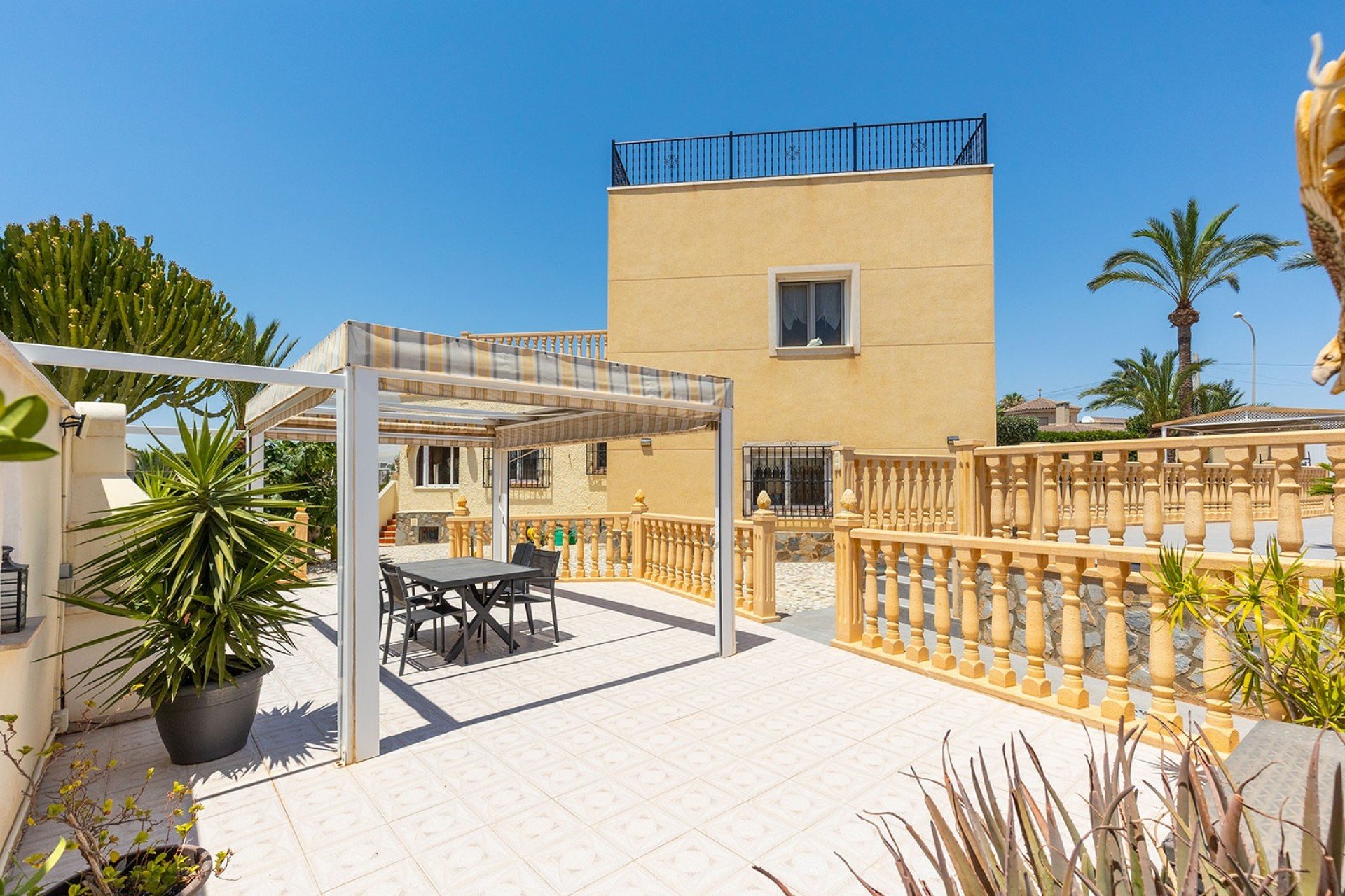 Resale - Villa -
Ciudad Quesada - Costa Blanca