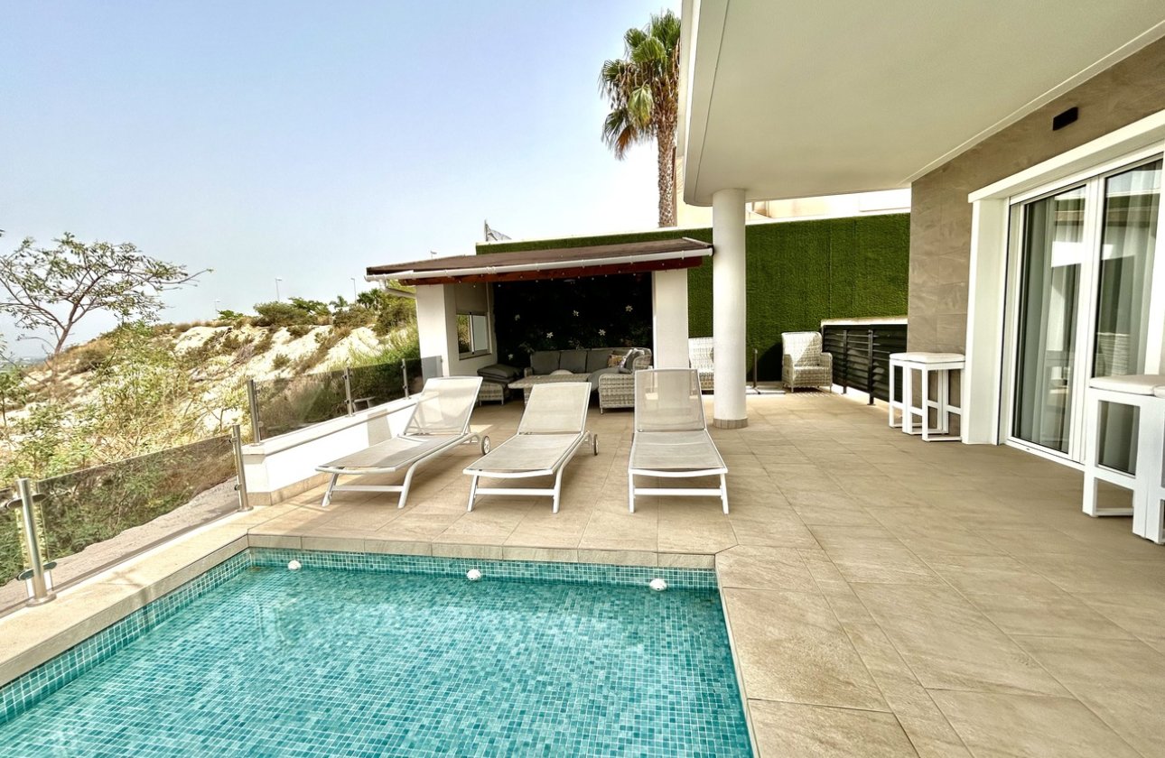Resale - Villa -
Ciudad Quesada - Costa Blanca