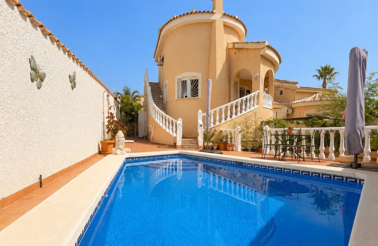 Resale - Villa -
Ciudad Quesada - Costa Blanca