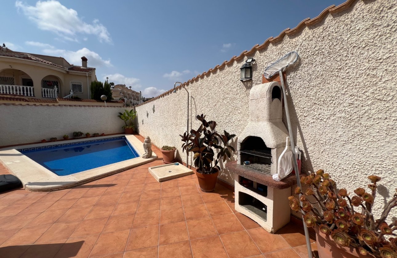 Resale - Villa -
Ciudad Quesada - Costa Blanca