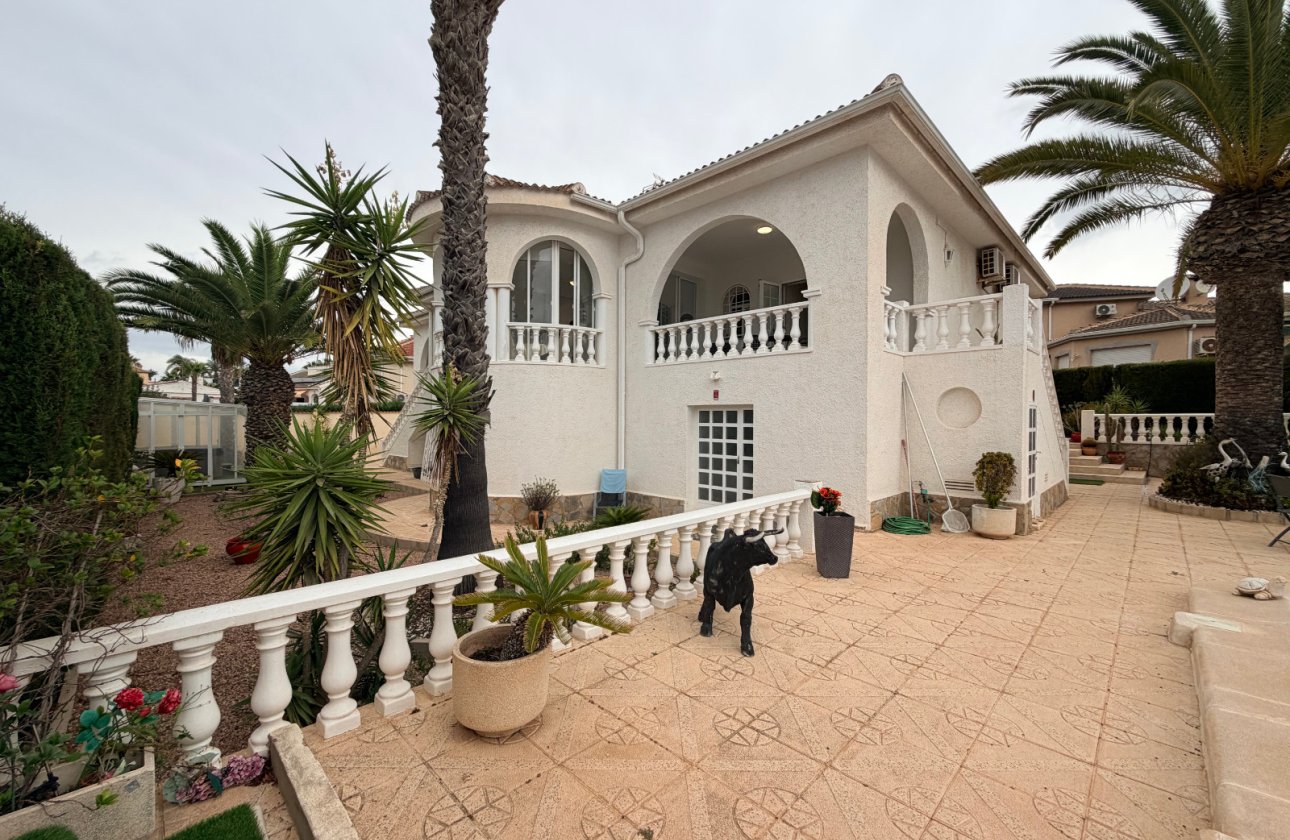 Resale - Villa -
Ciudad Quesada - Costa Blanca