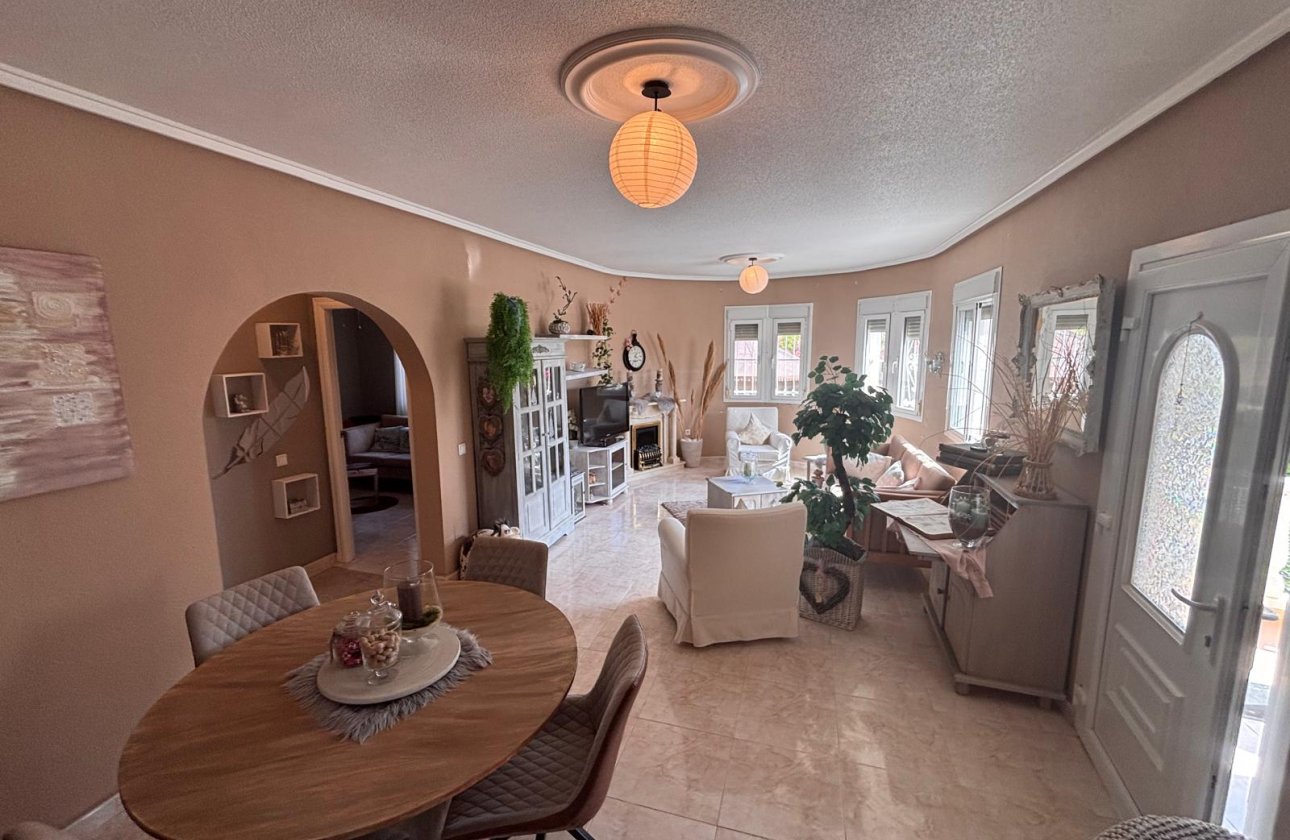 Resale - Villa -
Ciudad Quesada - Costa Blanca