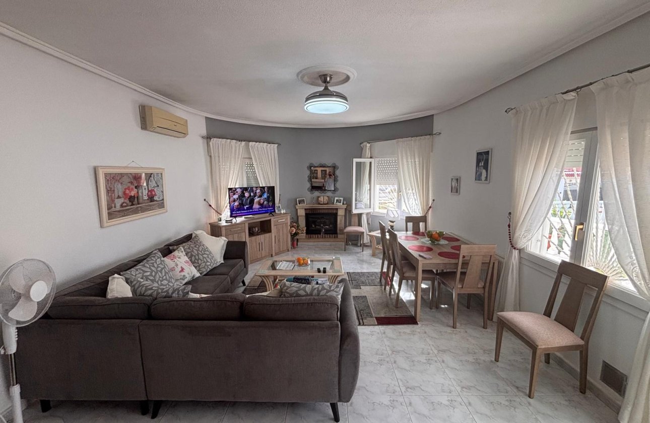 Resale - Villa -
Ciudad Quesada - Costa Blanca