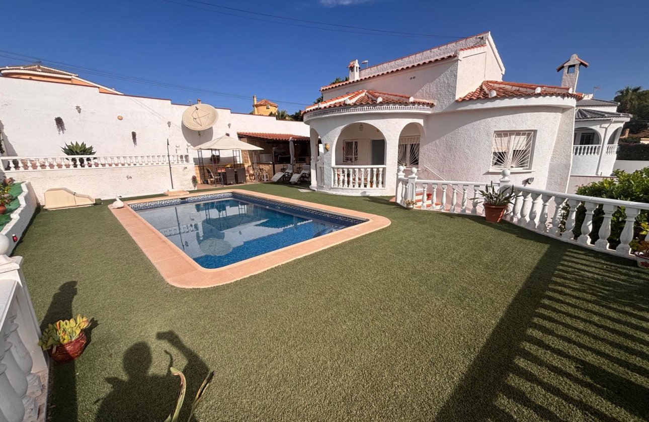 Resale - Villa -
Ciudad Quesada - Costa Blanca