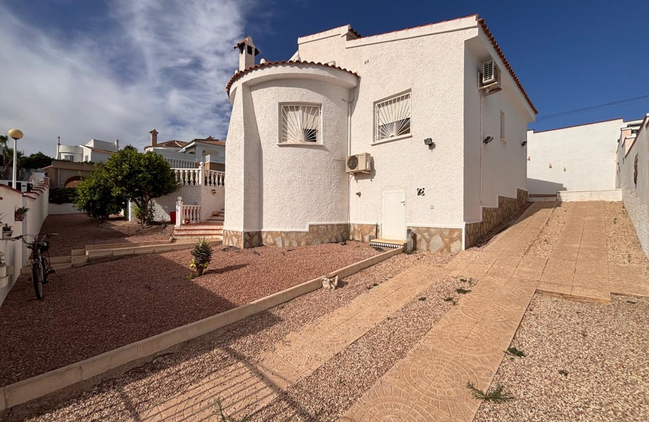 Resale - Villa -
Ciudad Quesada - Costa Blanca