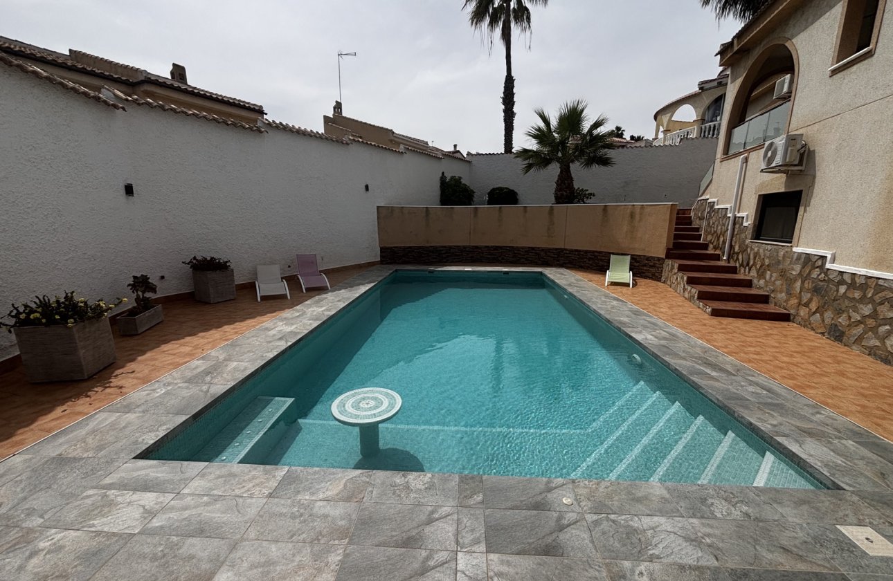 Resale - Villa -
Ciudad Quesada - Costa Blanca