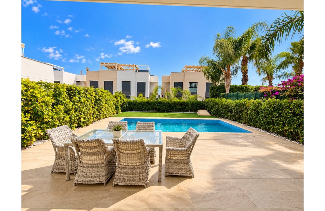 Resale - Villa -
Ciudad Quesada - Costa Blanca