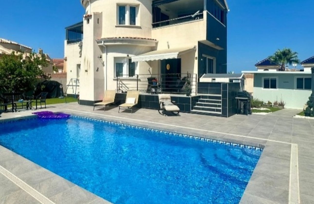 Resale - Villa -
Ciudad Quesada - Costa Blanca