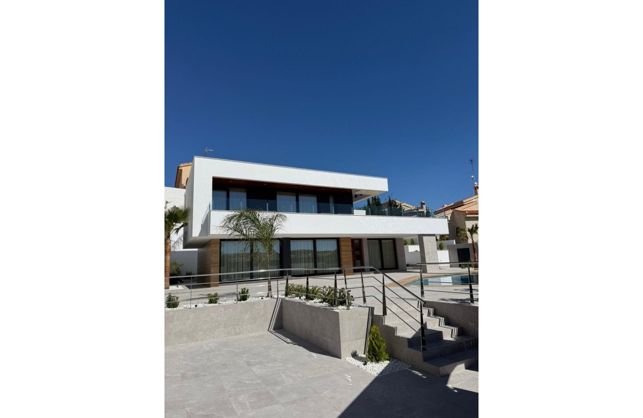 Resale - Villa -
Ciudad Quesada - La Marquesa