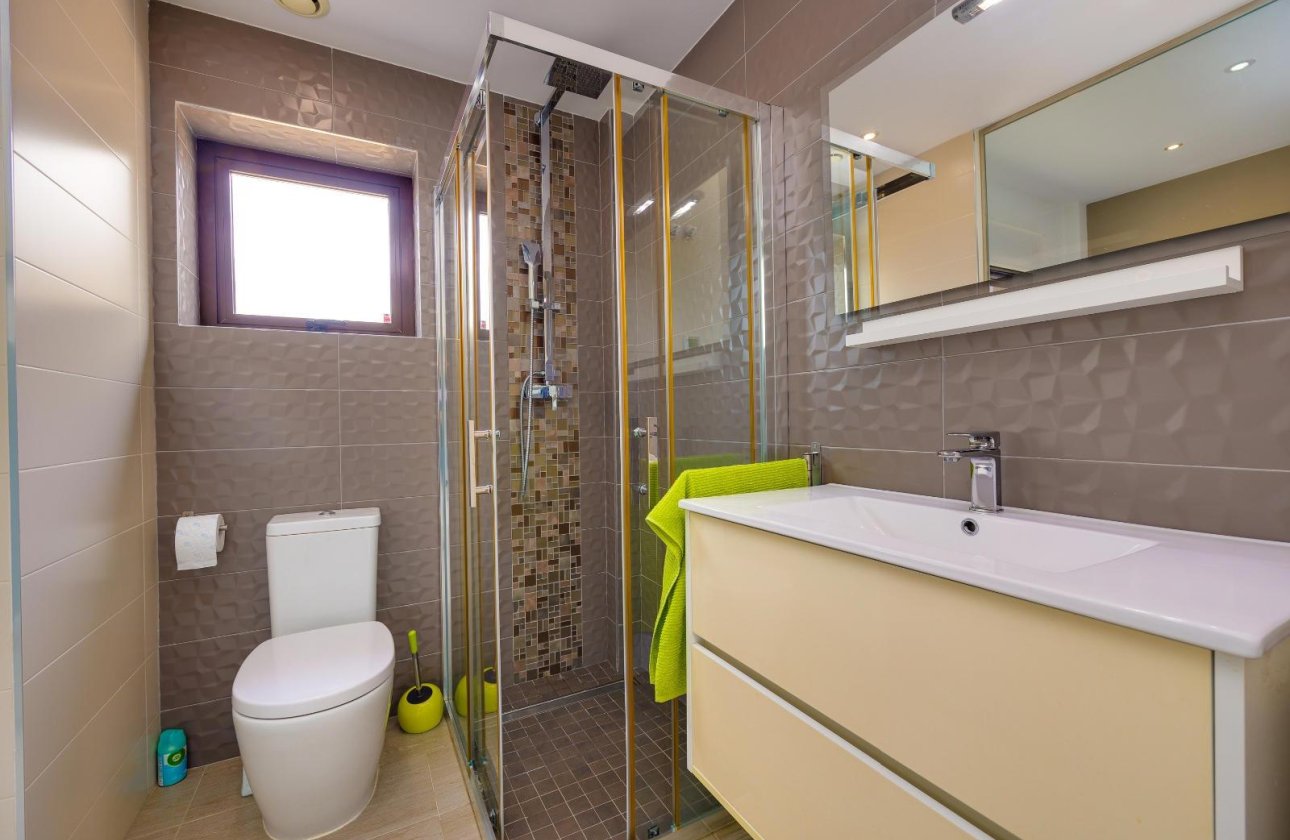 Resale - Villa -
Ciudad Quesada - Pueblo Bravo