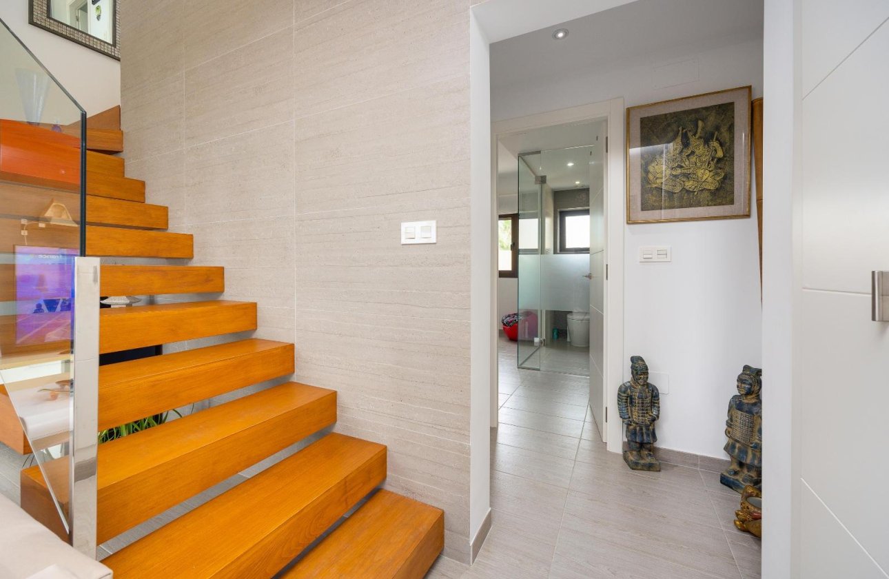 Resale - Villa -
Ciudad Quesada - Pueblo Bravo