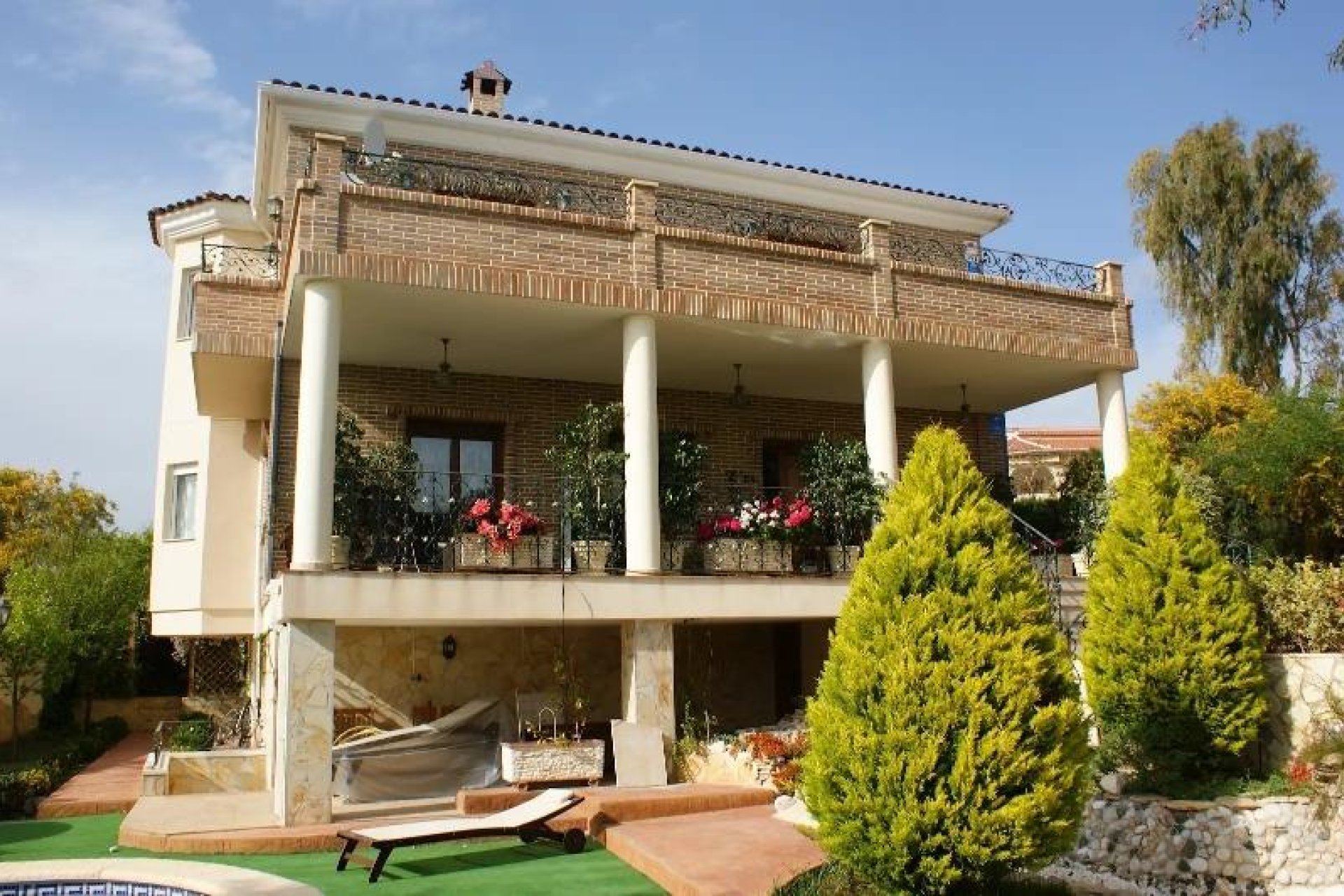 Resale - Villa -
Ciudad Quesada