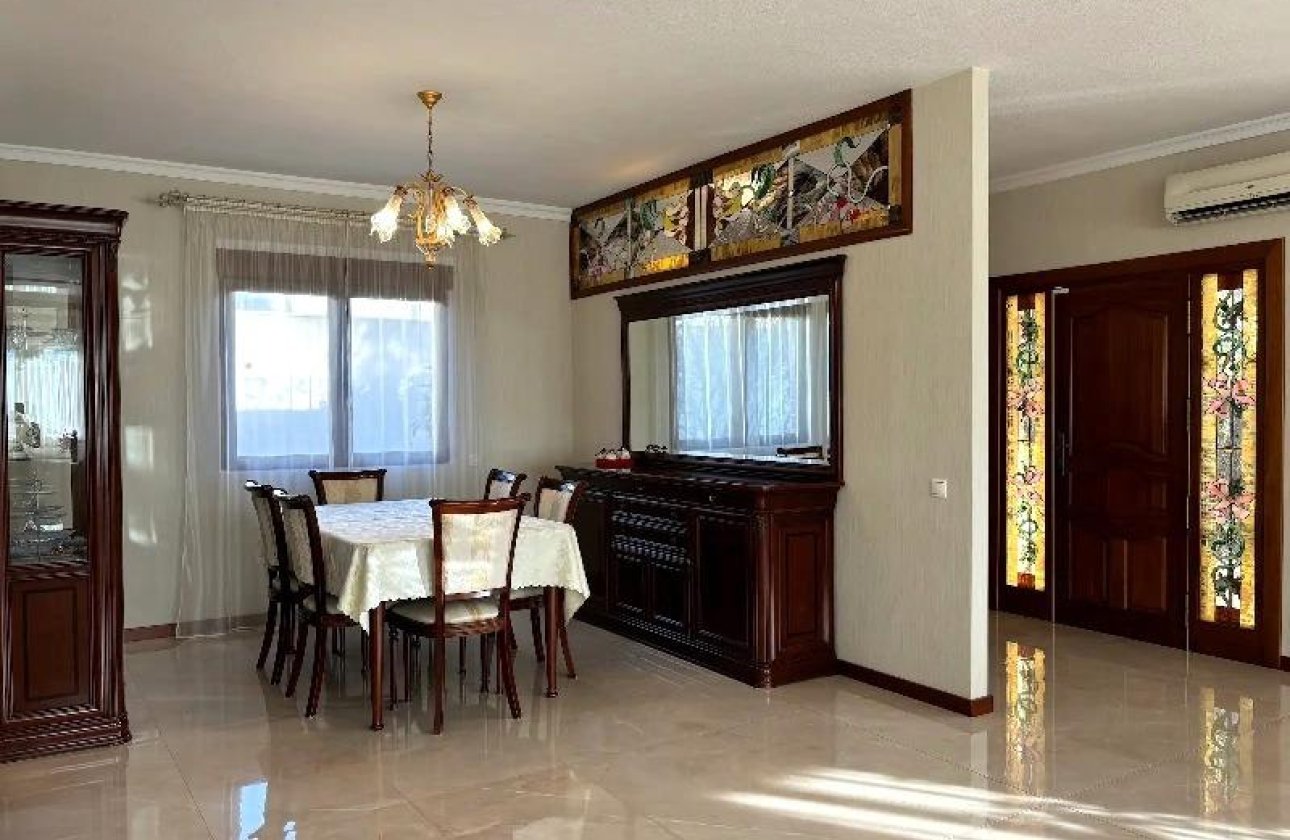 Resale - Villa -
Ciudad Quesada