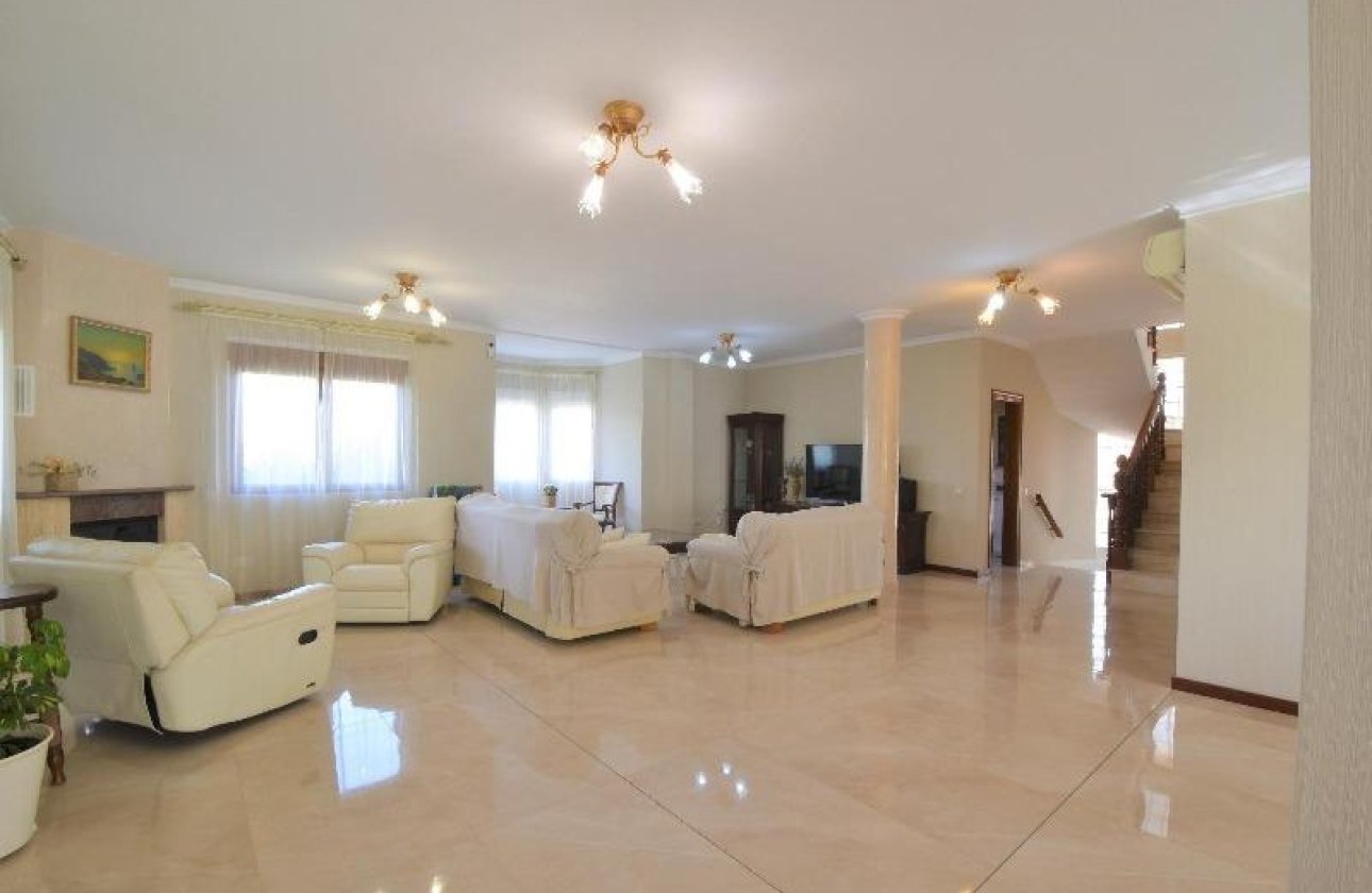 Resale - Villa -
Ciudad Quesada
