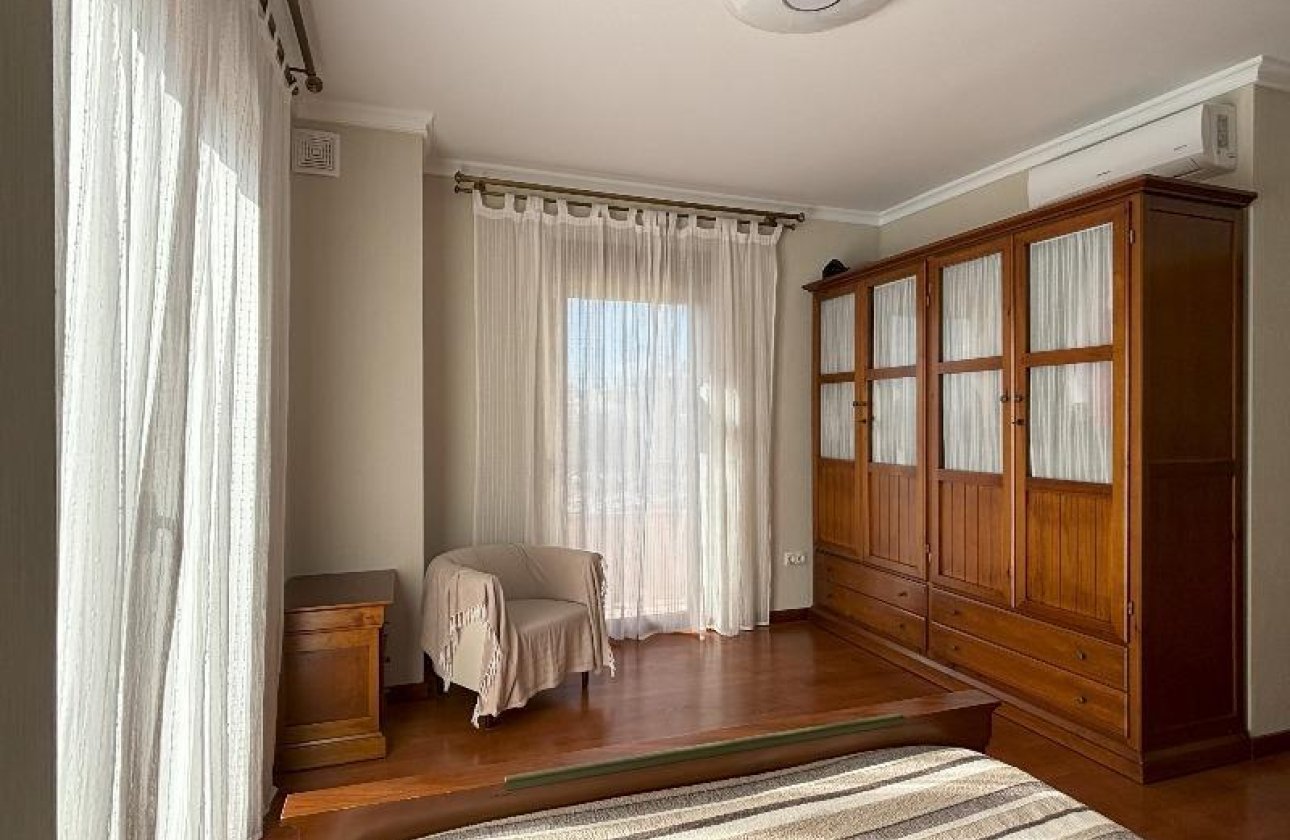 Resale - Villa -
Ciudad Quesada