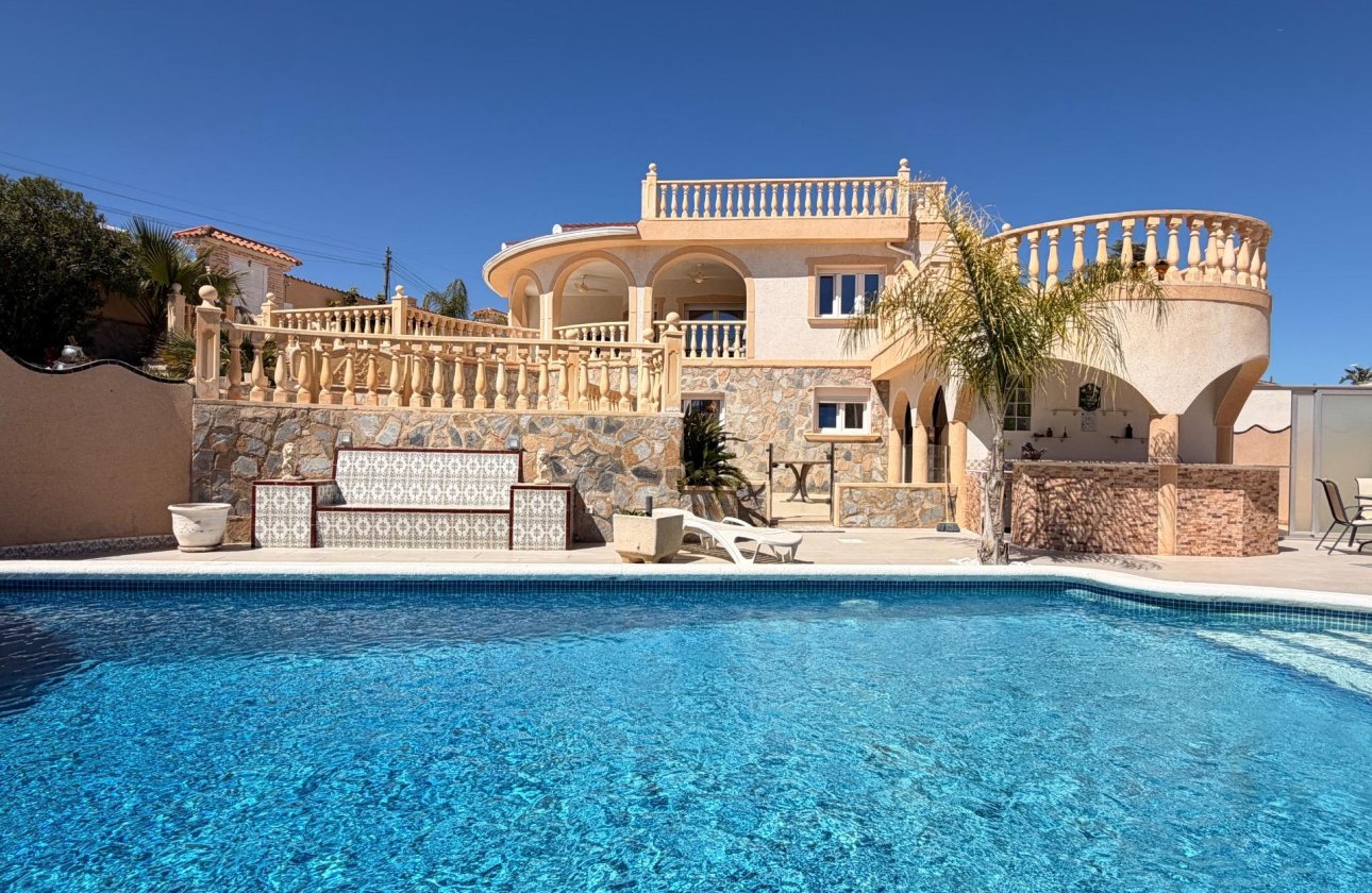 Resale - Villa -
Ciudad Quesada