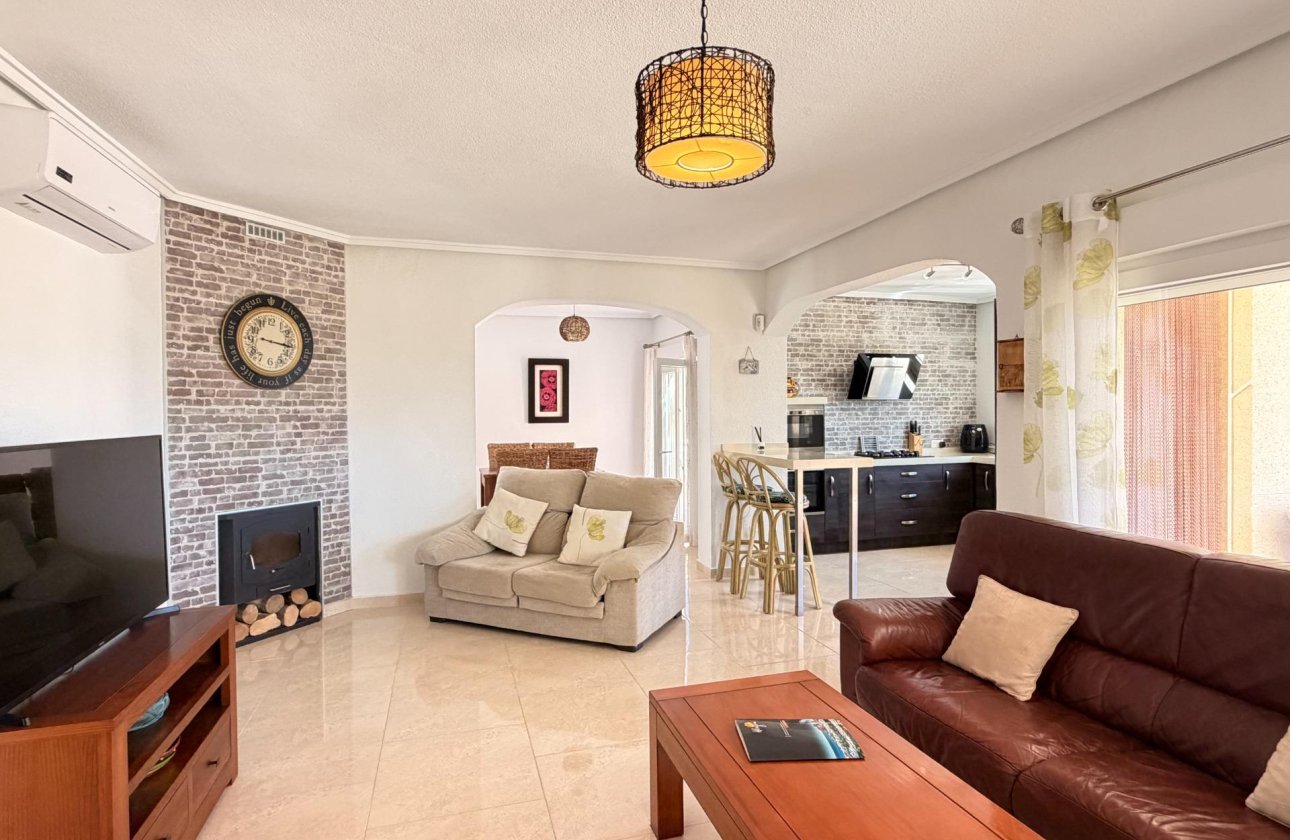 Resale - Villa -
Ciudad Quesada